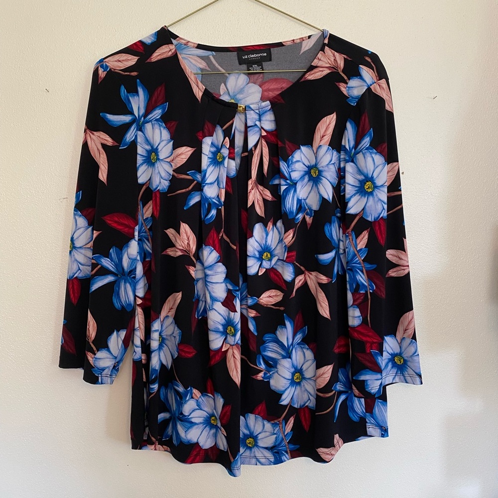 Super Soft, Vibrant Floral Shirt! XXL